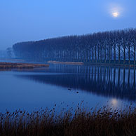 Boerekreek bij nacht, Krekengebied, Sint-Jan-in-Eremo, Meetjesland, België
