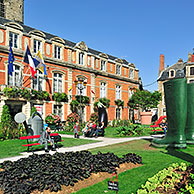 Park voor het stadhuis van Boulogne-sur-Mer, Frankrijk
