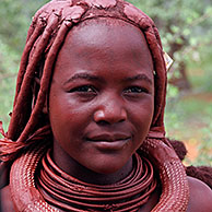 Portret van Himba vrouw, Kaokoland, Namibië, Zuid-Afrika
